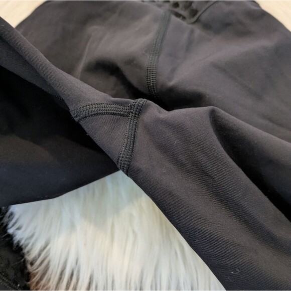 Lululemon Meant To Move 7/8 Tight (25") Black Flocked Floral Black Lace Sheer 8 - Picture 7 of 12